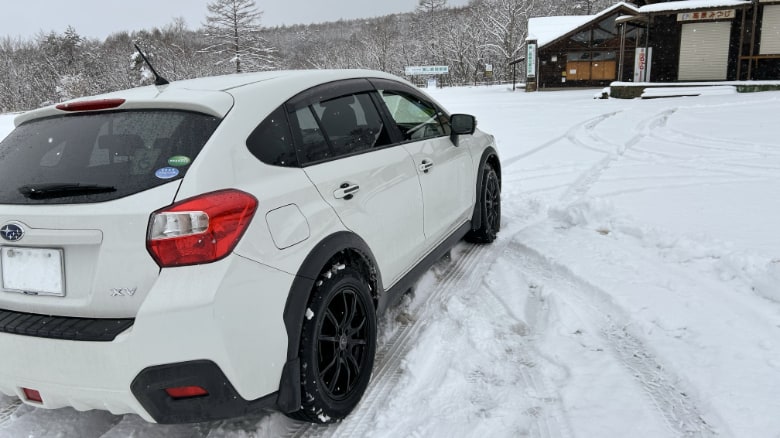 雪とスバルXV