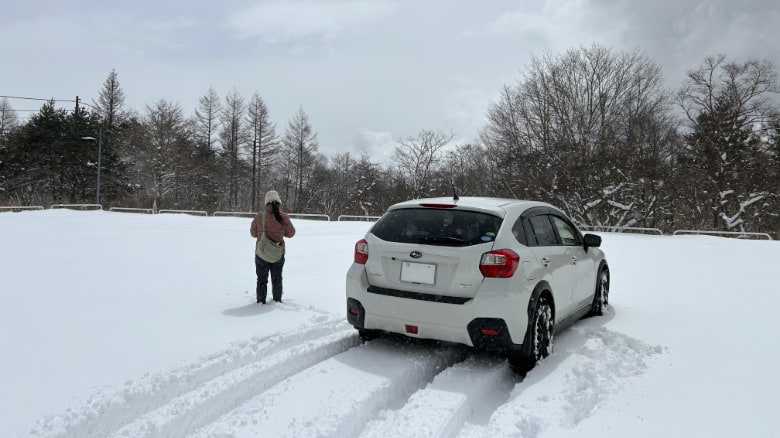 雪とスバルXV
